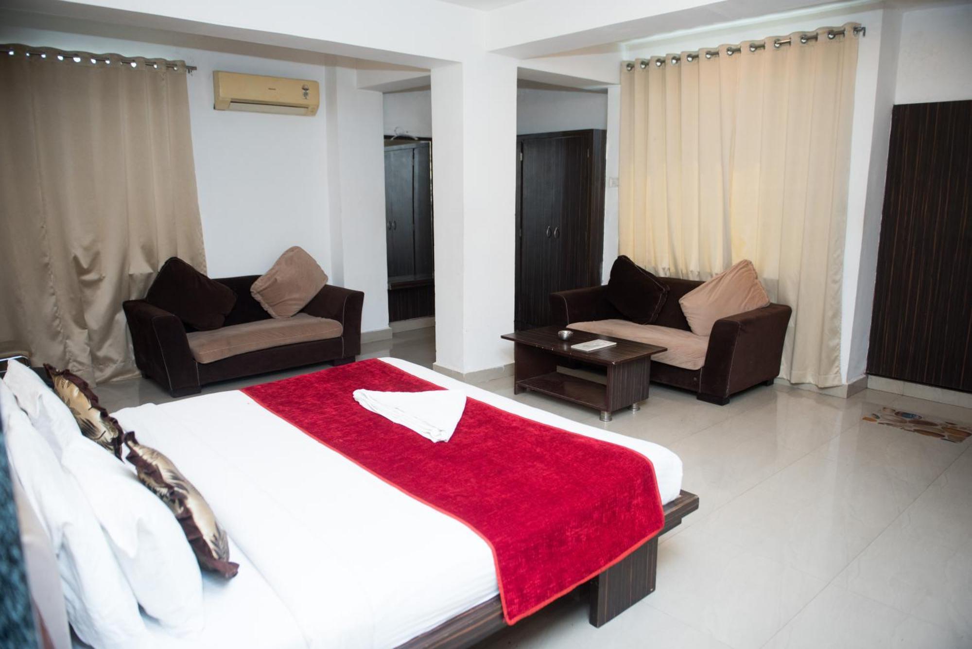 Hotel Balaji Central Ratlām Εξωτερικό φωτογραφία