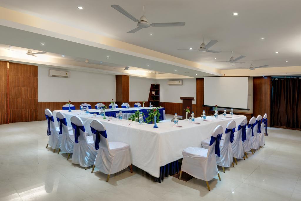 Hotel Balaji Central Ratlām Εξωτερικό φωτογραφία