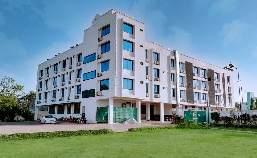 Hotel Balaji Central Ratlām Εξωτερικό φωτογραφία