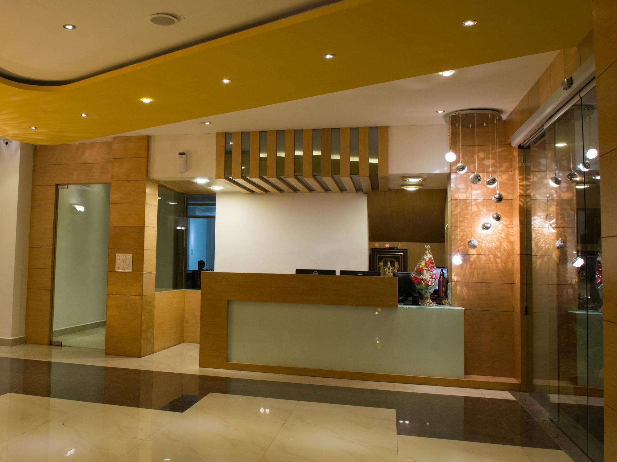 Hotel Balaji Central Ratlām Εξωτερικό φωτογραφία